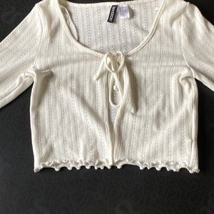 White knitted cropped pull over